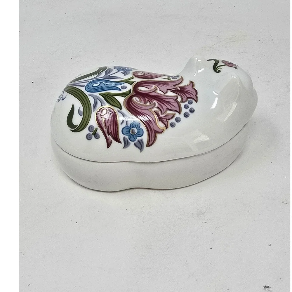 Vtg Elizabeth Arden Byzantium cat trinket box porcelain hand painted Japan